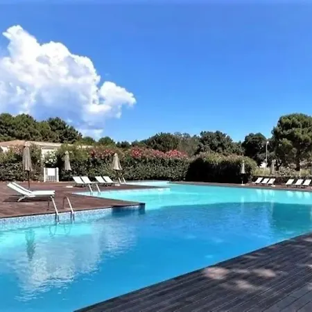 Maison/appartement Proche Cala Rossa Apartment Lecci