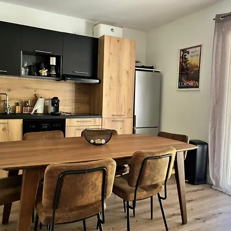 Maison/appartement Proche Cala Rossa Apartment Lecci